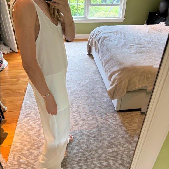 Zara White Sleeveless Jumpsuit with Relaxed Fit - Picture 2 of 3